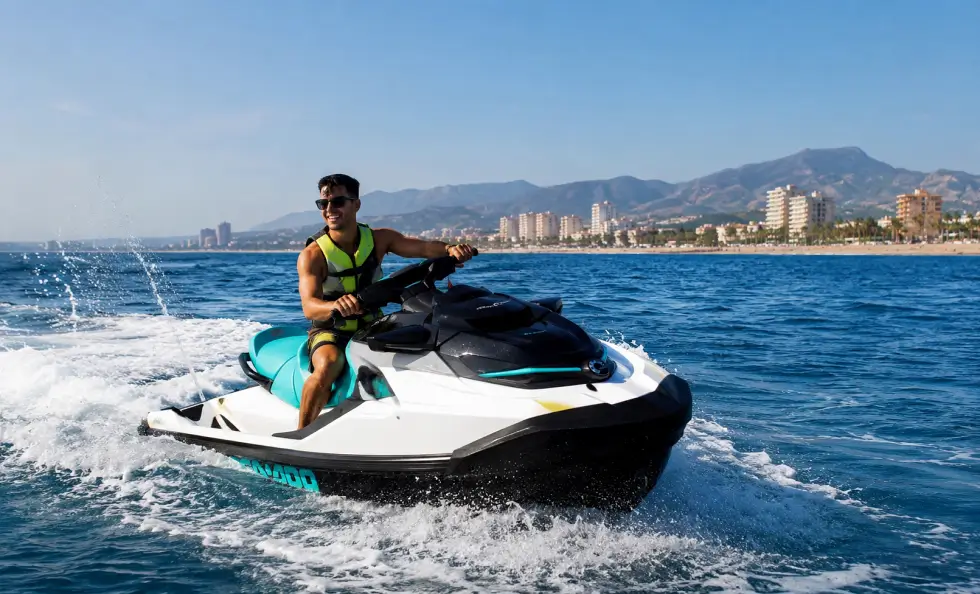 Cómo es conducir una moto de agua en Gandía